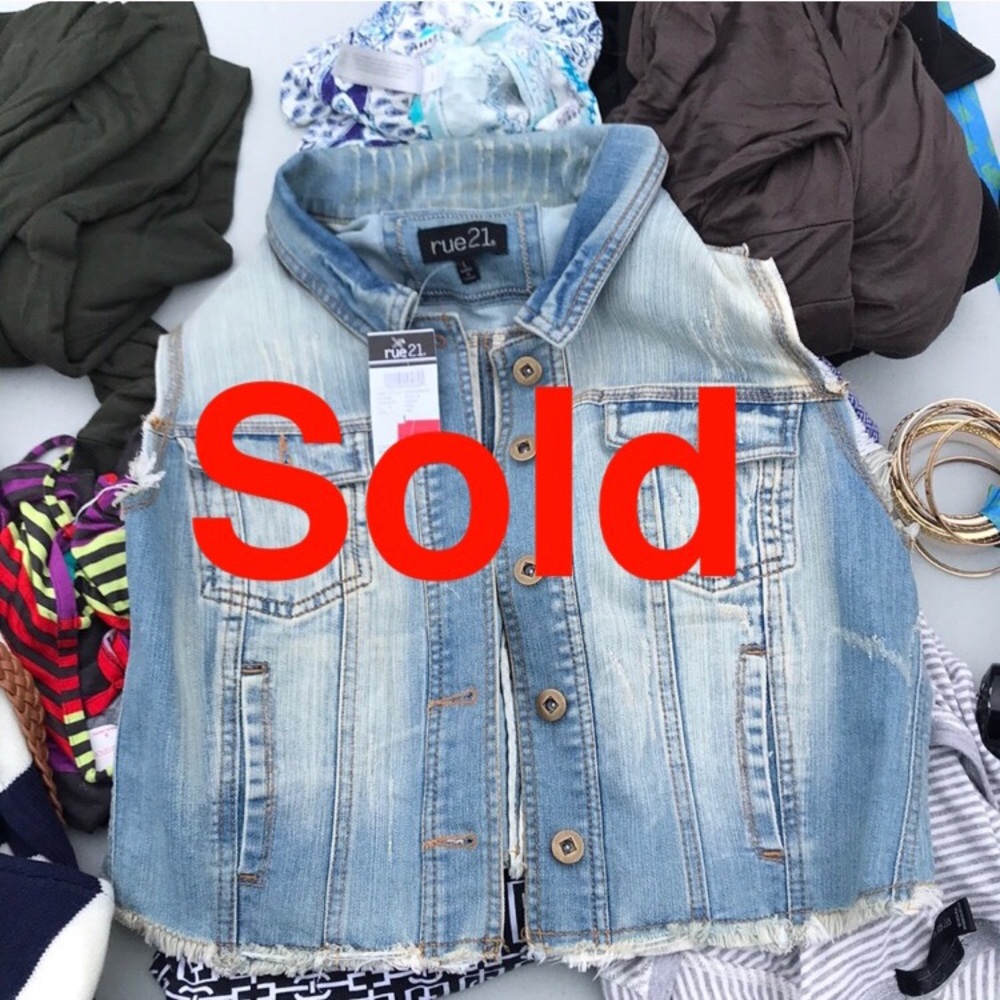 Rue21 Denim Jacket • Large